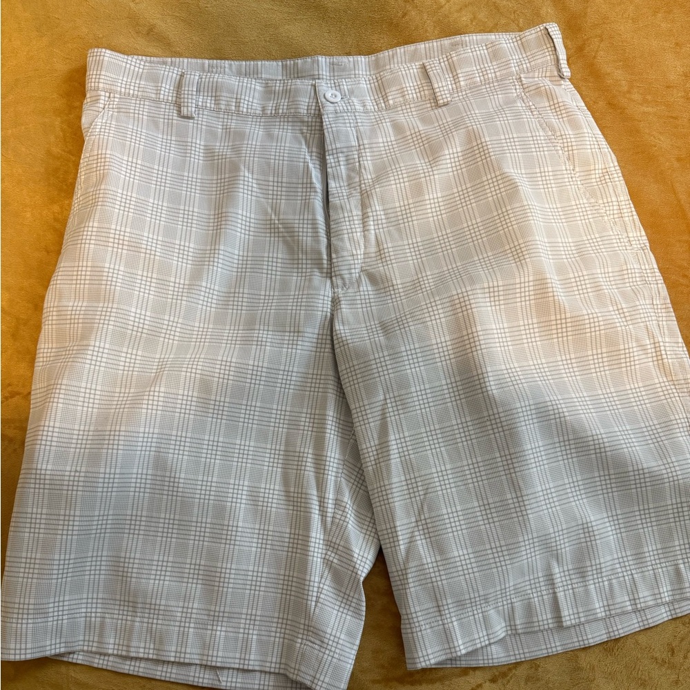 Nike Men's White Plaid Dri-fit Golf Shorts